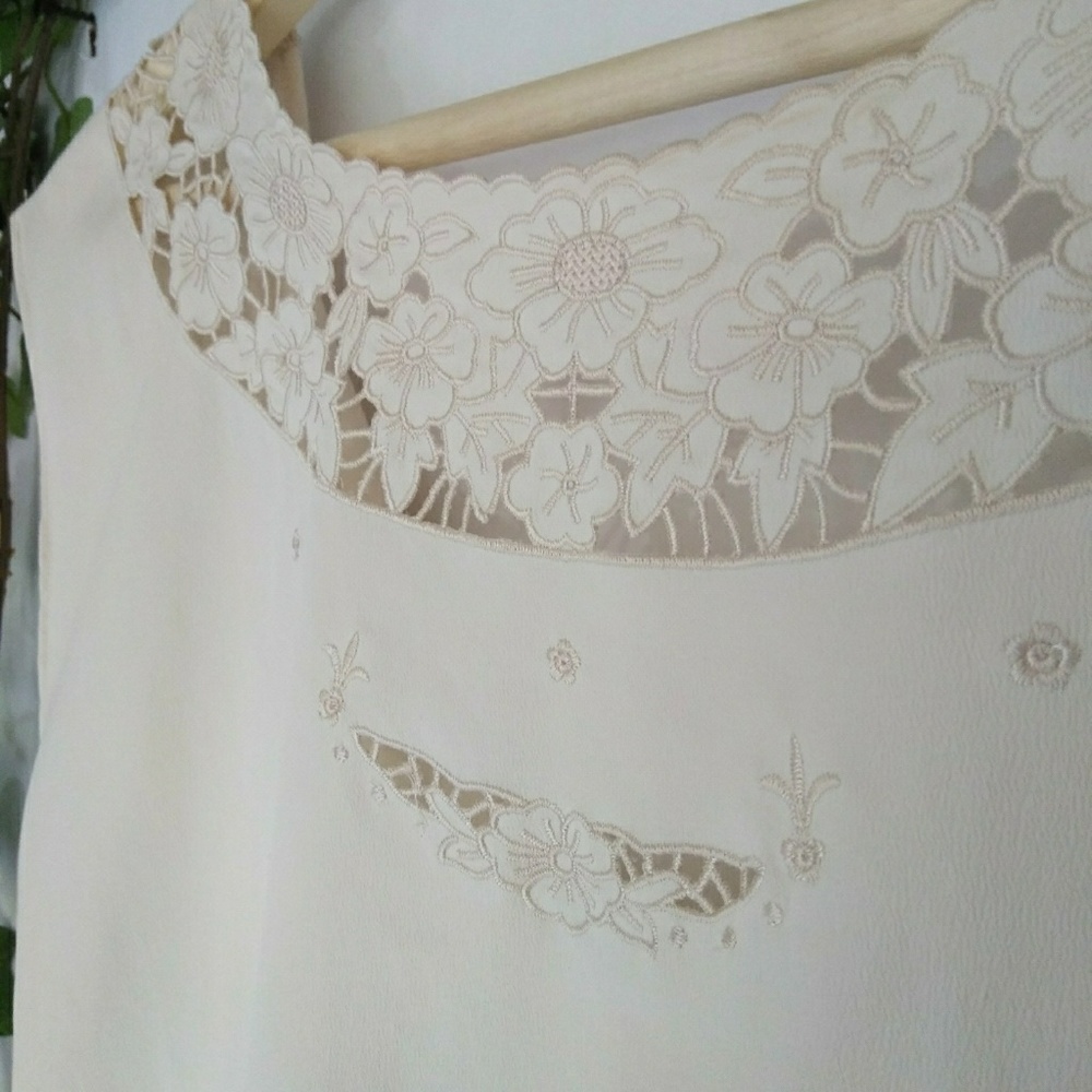 LC Lauren Conrad top - Picture 2 of 7